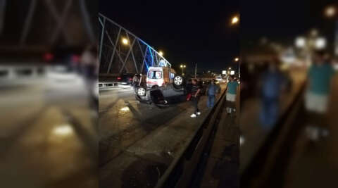 Bursa'da kontrolden çıkan otomobil takla attı: 2 yaralı