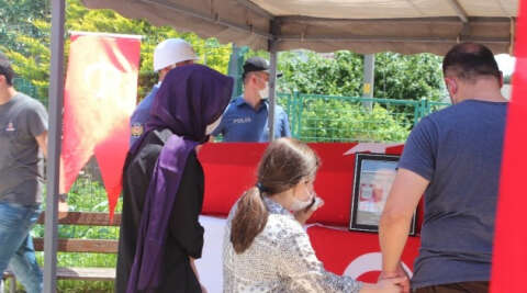 Kalp krizinden ölen komiser yardımcısı son yolculuğuna uğurlandı