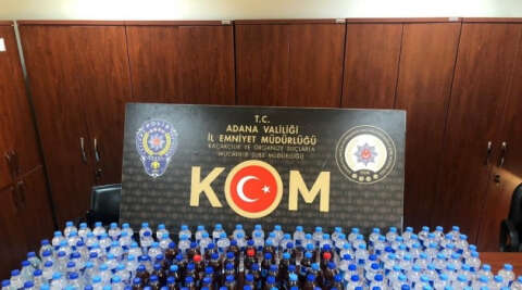 Adana’da 230 bin liralık kaçak içki ve cinsel ürün ele geçirildi
