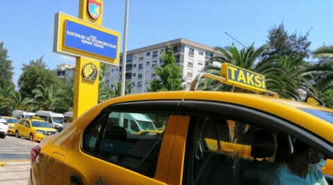 İzmir’de taksiler için şikayet ve öneriler kayda alınıyor