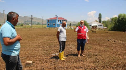 Kızılay Varto Şube Başkanı Yonat sel bölgesinde incelemelerde bulundu