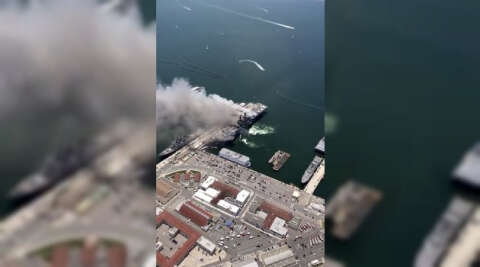 ABD’de yanan savaş gemisinde 21 kişinin yaralandığı açıklandı