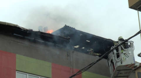 Ataşehir’de korkutan çatı yangını