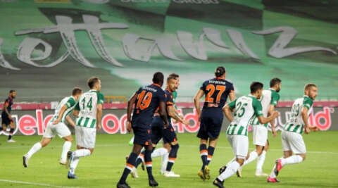 Süper Lig: Konyaspor: 3 - Başakşehir: 1 (İlk yarı)