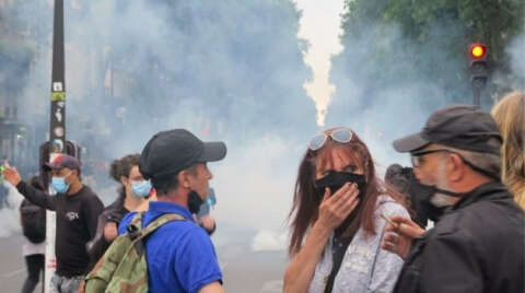Fransa’da Ulusal Bayram’da hükümet karşıtı protesto