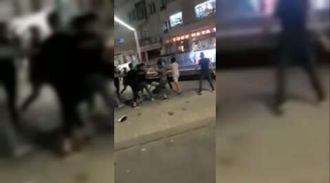 (Özel) Taksim’de “Dövüş Kulübü” filmini aratmayan meydan kavgası kamerada