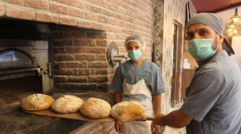 Bursa'da ürettiği ekmeğin ünü ülke sınırlarını aştı