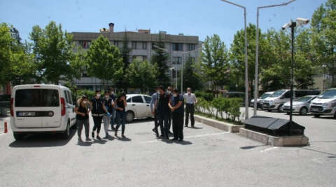 ‘Kasık masajı yapılır’ ilanını gören polis fuhuş operasyonu yaptı