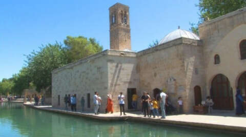 Tarihi Döşeme Camisi ibadete açıldı