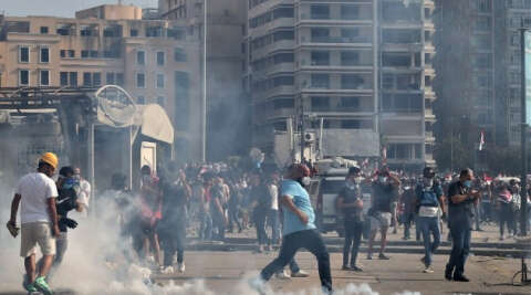 Beyrut’taki protestolarda 142 kişi yaralandı