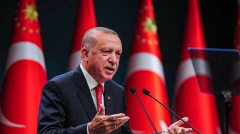 Cumhurbaşkanı Erdoğan: “Türkiye bu suni rüzgarlarla eğilip bükülebilecek bir ülke değildir”