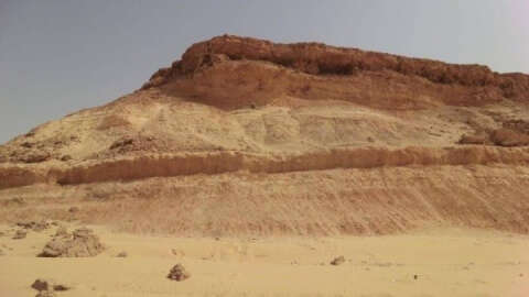 Suudi  Arabistan’ın kuzeyindeki dağların 37 milyon yaşında olduğu tespit edildi
