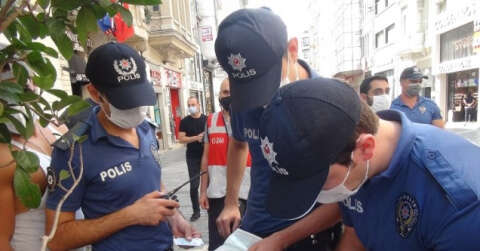 Taksim’de korona virüs kurallarını hiçe sayanlara ceza yağdı