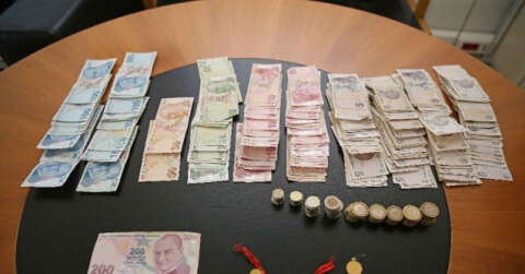 İzmir’de dilencinin üzerinden 8 altın ve 4 bin lira para çıktı