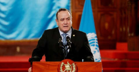 Guatemala Devlet Başkanı Giammattei Covid-19’a yakalandı