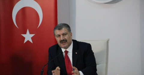 Sağlık Bakanı Fahrettin Koca: “İzmir’de son ayda yüzde 42 vaka artışı var”