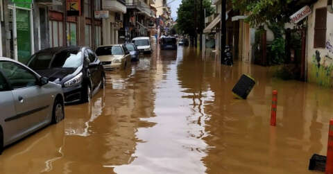 Yunanistan’da etkili olan Medicane tropik fırtınasında 2 kişi öldü