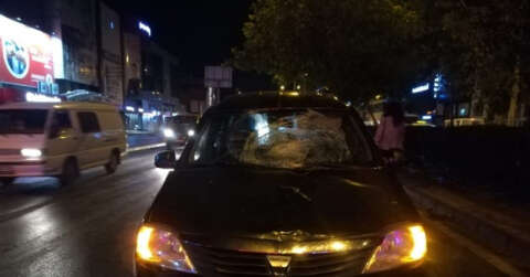 İzmir’de otomobilin çarptığı kişi ağır yaralandı