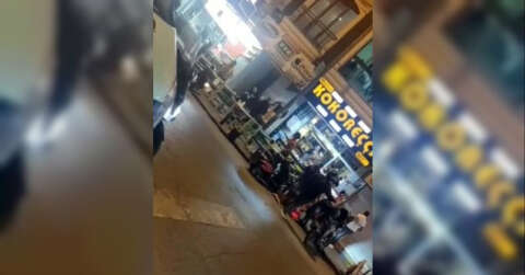 (Özel) İstanbul’da döner bıçaklı, masalı ve sandalyeli kavga kamerada