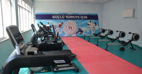 Sinop’ta halka ücretsiz spor merkezi