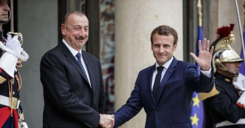 Aliyev ve Macron Azerbaycan-Ermenistan arasındaki durumu görüştü