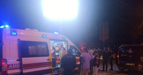 Başkent’te kırmızı ışıkta geçen otomobil kaza yaptı: 3 yaralı