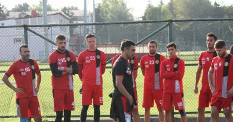 Eskişehirspor’da Mustafa Özer ile yollar ayrıldı
