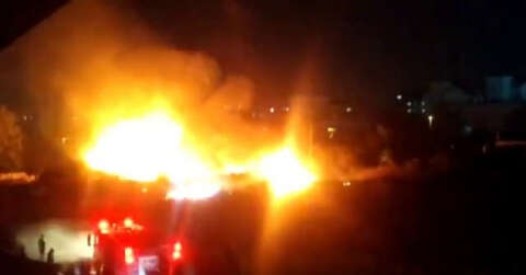 (Özel) Ataşehir’de elektrik kabloları yangına neden oldu