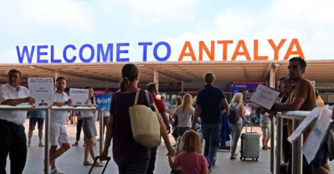Antalya’ya eylül ayında 28 ülkeden 967 bin 855 turist geldi
