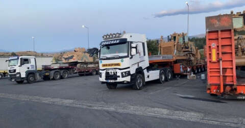 Gürcistan sınırından güvenlik gerekçesiyle Türk tırlarının geçişine izin verilmiyor