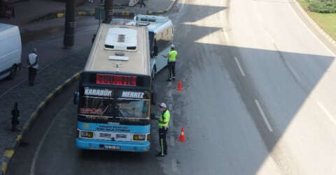 Karabük’te minibüs ve otobüslerde kurallara uyuluyor