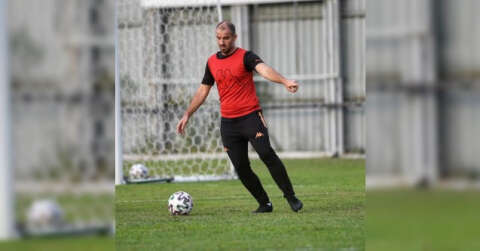 Bursaspor Teknik Direktörü Mustafa Er: “Sahada kazanılan sahada kaldı”