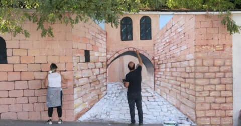 Gaziantep’in tarihi duvarlara yansıtılıyor