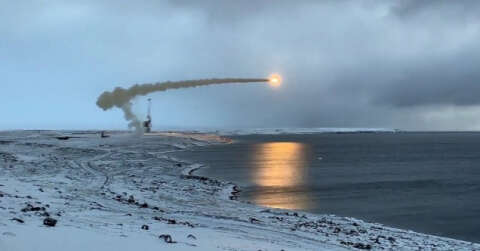 Rusya, süpersonik Onyx gemisavar füzesi fırlattı
