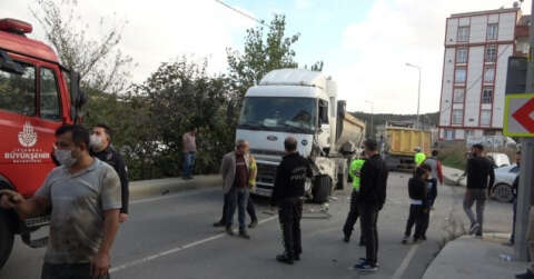 Arnavutköy’de hafriyat kamyonları kaza yaptı: 1 yaralı