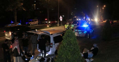 Terör ekiplerince aranan araç polisi alarma geçirdi