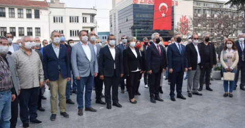 Bursa CHP’den Ata’ya Saygı
