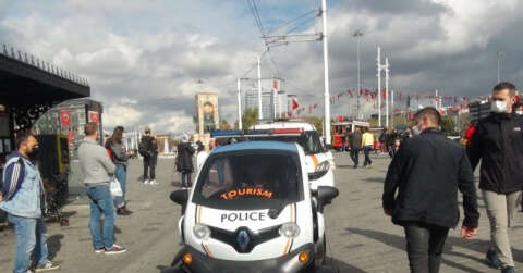 Taksim’de drone destekli korona virüs denetimi yapıldı
