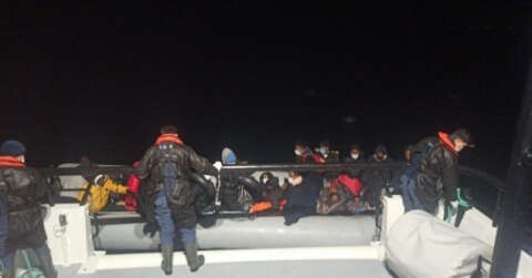 İzmir’de 34 göçmen kurtarıldı