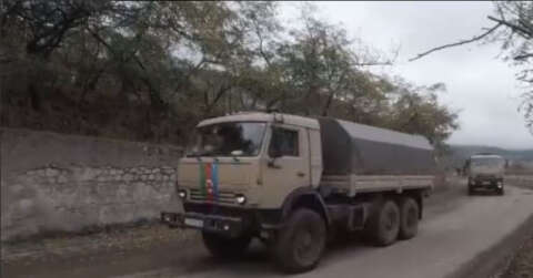 Rus Barış Gücü askerleri Dağlık Karabağ’da Azerbaycan’ın konvoyuna eşlik etti