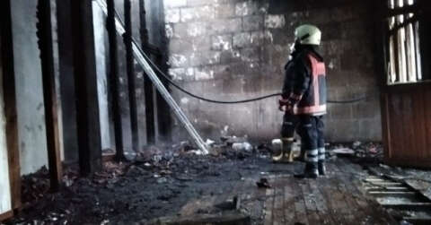 Siirt’te camiye çirkin saldırı: 130 yıllık camiyi ateşe verdiler