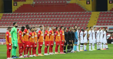 Süper Lig: Kayserispor: 0 - Karagümrük: 0 (Maç devam ediyor)