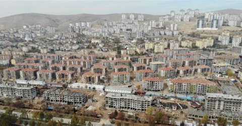 Hem yıkım, hem yapım çalışması sürüyor, bir mahalle 2 bin 251 konutla hızla dönüşüyor