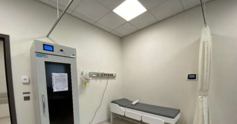 Başakşehir Çam ve Sakura Hastanesi’nde korona virüs aşı uygulama odaları hazır