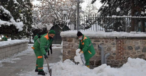 Osmangazi'de 350 kişilik kar timi görev başında