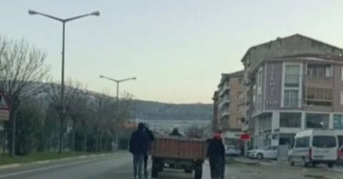 Bursa’da traktöre takılan patenci çocukların tehlikeli yolculuğu