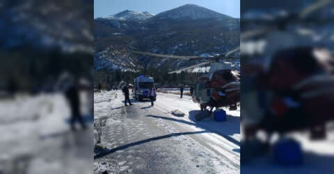 Hava ambulansı karla kaplanan yola inip hasta nakli gerçekleştirdi