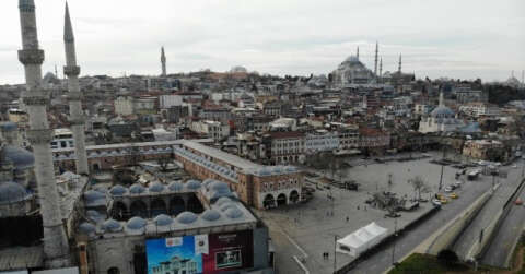 İstanbul’da yollar ve meydanlarda sessizlik hakim