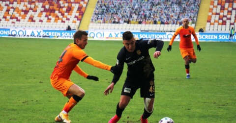 Süper Lig: Yeni Malatyaspor: 0 - Galatasaray: 0 (İlk Yarı)