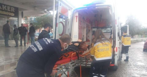 Aniden fenalaşan kadını belediye sağlık ekipleri kurtardı